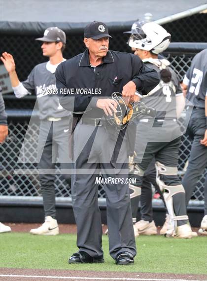 Thumbnail 2 in Harvard-Westlake vs St Francis photogallery.