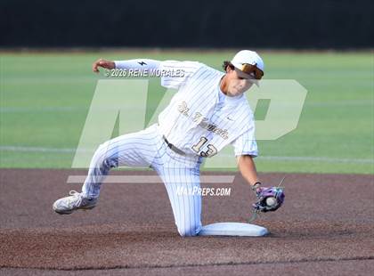 Thumbnail 2 in Harvard-Westlake vs St Francis photogallery.
