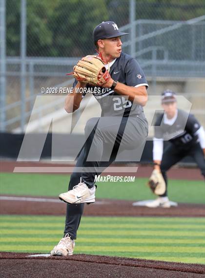 Thumbnail 2 in Harvard-Westlake vs St Francis photogallery.