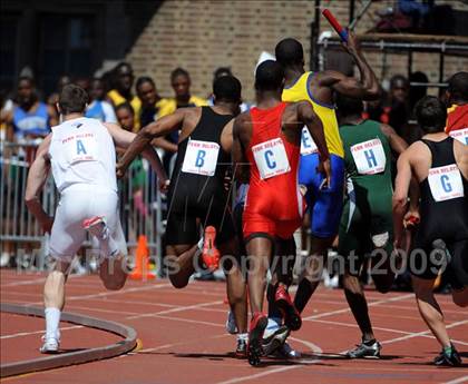 Thumbnail 2 in 115th Penn Relays photogallery.