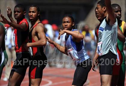 Thumbnail 3 in 115th Penn Relays photogallery.