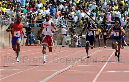 Thumbnail 3 in 115th Penn Relays photogallery.