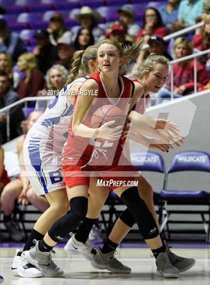 Thumbnail 1 in Kanab vs. Beaver (UHSAA 2A Final) photogallery.