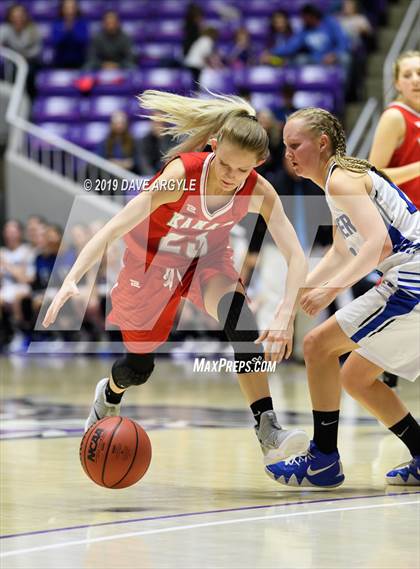 Thumbnail 1 in Kanab vs. Beaver (UHSAA 2A Final) photogallery.