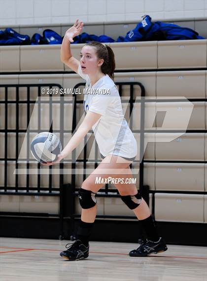 Thumbnail 3 in Alta Loma vs  Louisville (Viewpoint Invitational) photogallery.
