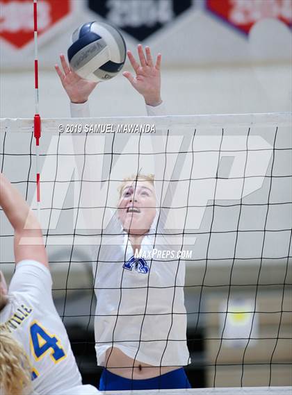 Thumbnail 2 in Alta Loma vs  Louisville (Viewpoint Invitational) photogallery.