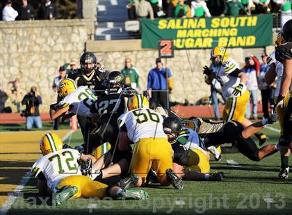 Thumbnail 1 in Blue Valley vs. South (KSHSAA Class 5A Final) photogallery.