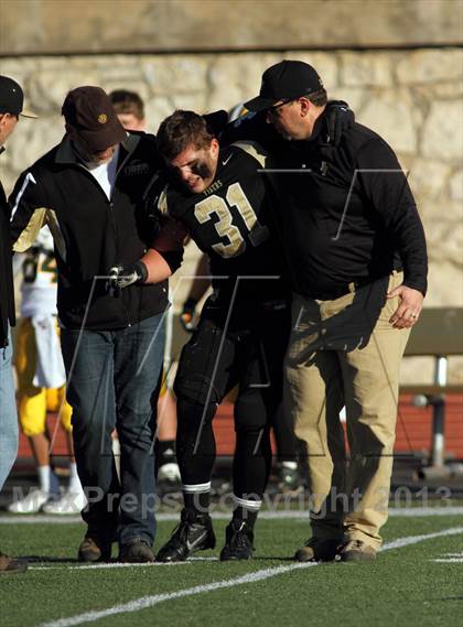 Thumbnail 1 in Blue Valley vs. South (KSHSAA Class 5A Final) photogallery.