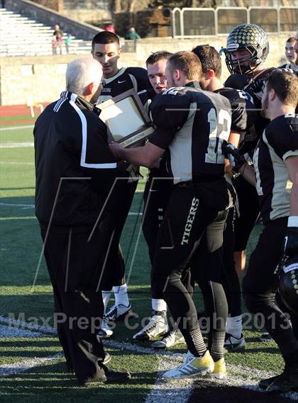 Thumbnail 1 in Blue Valley vs. South (KSHSAA Class 5A Final) photogallery.
