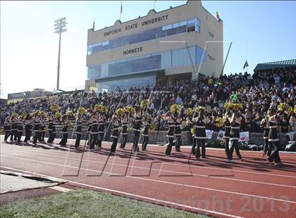 Thumbnail 3 in Blue Valley vs. South (KSHSAA Class 5A Final) photogallery.