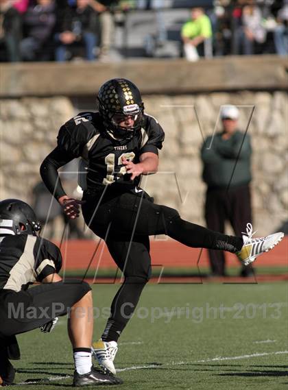 Thumbnail 1 in Blue Valley vs. South (KSHSAA Class 5A Final) photogallery.