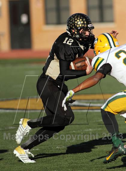 Thumbnail 2 in Blue Valley vs. South (KSHSAA Class 5A Final) photogallery.