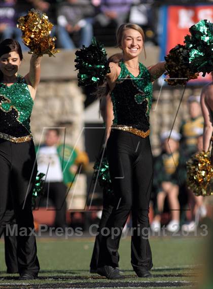 Thumbnail 3 in Blue Valley vs. South (KSHSAA Class 5A Final) photogallery.
