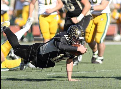 Thumbnail 2 in Blue Valley vs. South (KSHSAA Class 5A Final) photogallery.