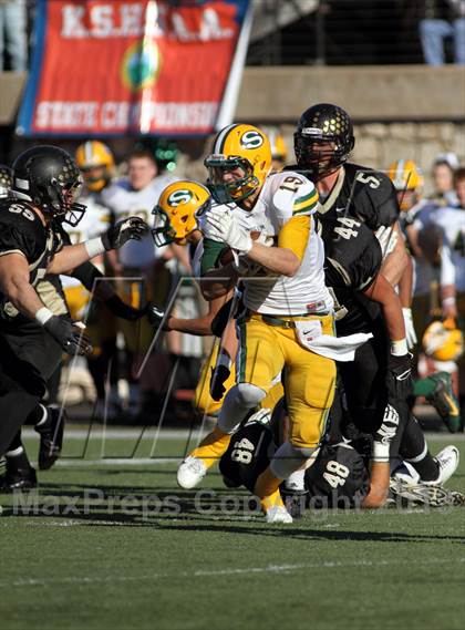 Thumbnail 1 in Blue Valley vs. South (KSHSAA Class 5A Final) photogallery.