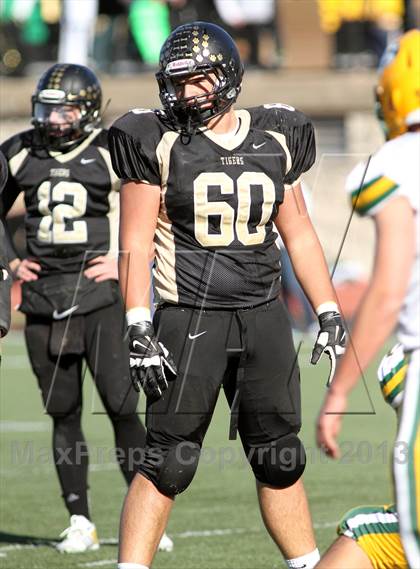 Thumbnail 1 in Blue Valley vs. South (KSHSAA Class 5A Final) photogallery.