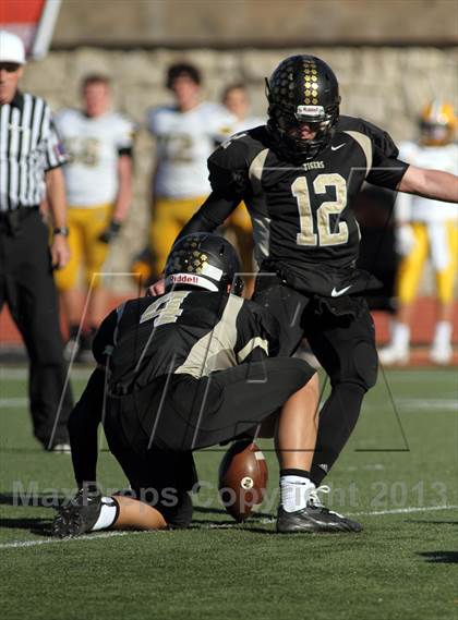 Thumbnail 1 in Blue Valley vs. South (KSHSAA Class 5A Final) photogallery.