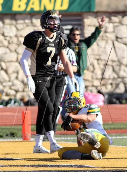 Thumbnail 1 in Blue Valley vs. South (KSHSAA Class 5A Final) photogallery.