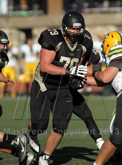 Thumbnail 2 in Blue Valley vs. South (KSHSAA Class 5A Final) photogallery.