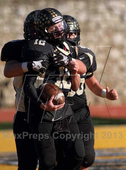 Thumbnail 1 in Blue Valley vs. South (KSHSAA Class 5A Final) photogallery.