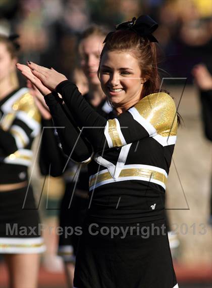 Thumbnail 1 in Blue Valley vs. South (KSHSAA Class 5A Final) photogallery.