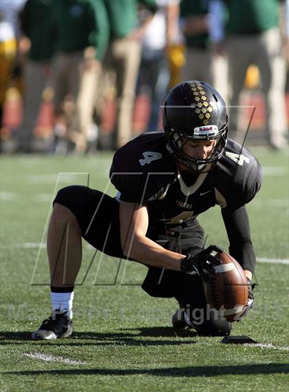 Thumbnail 3 in Blue Valley vs. South (KSHSAA Class 5A Final) photogallery.