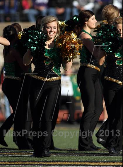 Thumbnail 3 in Blue Valley vs. South (KSHSAA Class 5A Final) photogallery.