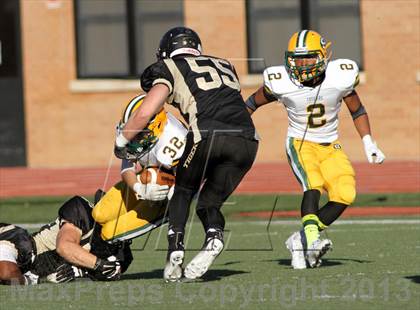 Thumbnail 1 in Blue Valley vs. South (KSHSAA Class 5A Final) photogallery.
