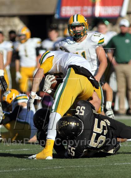Thumbnail 3 in Blue Valley vs. South (KSHSAA Class 5A Final) photogallery.