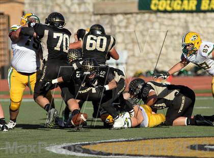 Thumbnail 3 in Blue Valley vs. South (KSHSAA Class 5A Final) photogallery.