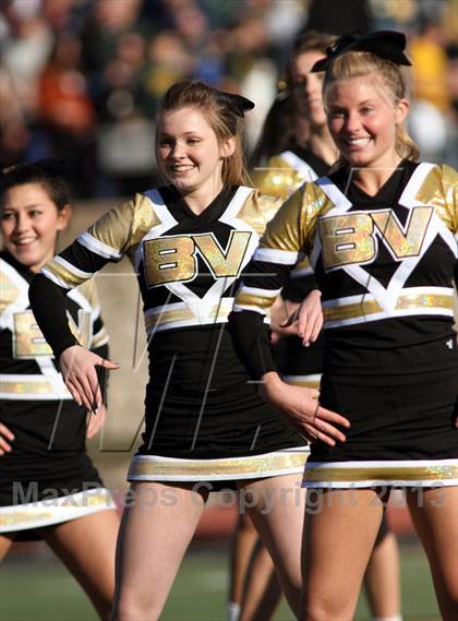 Thumbnail 3 in Blue Valley vs. South (KSHSAA Class 5A Final) photogallery.