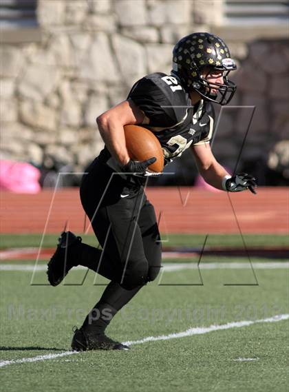 Thumbnail 2 in Blue Valley vs. South (KSHSAA Class 5A Final) photogallery.