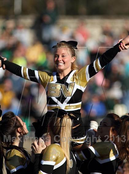 Thumbnail 3 in Blue Valley vs. South (KSHSAA Class 5A Final) photogallery.