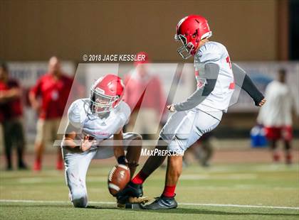 Thumbnail 1 in Hueneme @ Santa Paula photogallery.