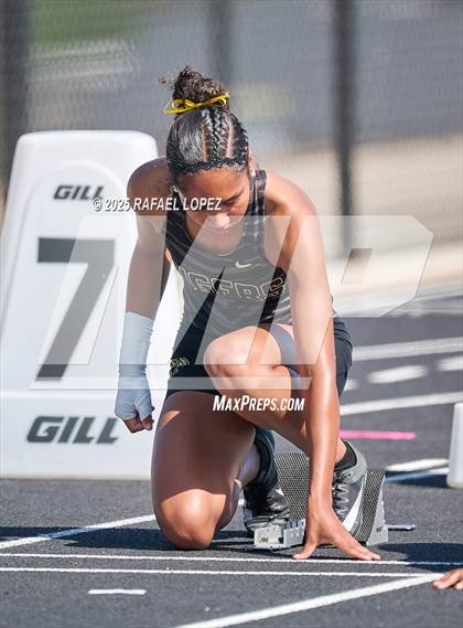 Thumbnail 1 in UIL 6A Track & Field Area 13&14 (100M) photogallery.