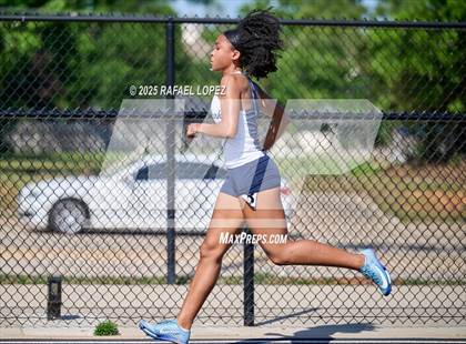 Thumbnail 2 in UIL 6A Track & Field Area 13&14 (100M) photogallery.