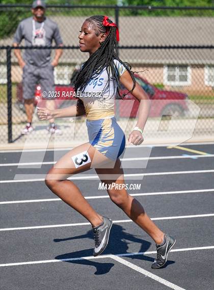 Thumbnail 2 in UIL 6A Track & Field Area 13&14 (100M) photogallery.