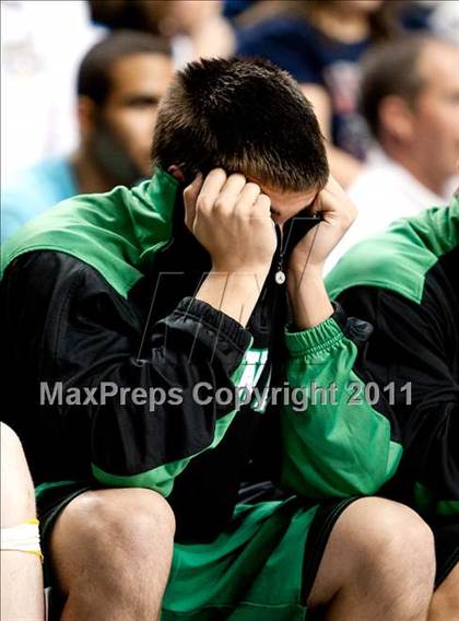 Thumbnail 3 in Rowan County vs. Christian County (KHSAA Sweet 16 Final) photogallery.