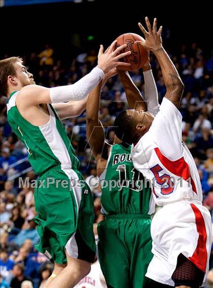 Thumbnail 2 in Rowan County vs. Christian County (KHSAA Sweet 16 Final) photogallery.