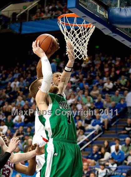 Thumbnail 3 in Rowan County vs. Christian County (KHSAA Sweet 16 Final) photogallery.
