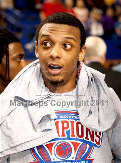 Thumbnail 3 in Rowan County vs. Christian County (KHSAA Sweet 16 Final) photogallery.