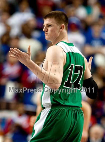 Thumbnail 1 in Rowan County vs. Christian County (KHSAA Sweet 16 Final) photogallery.