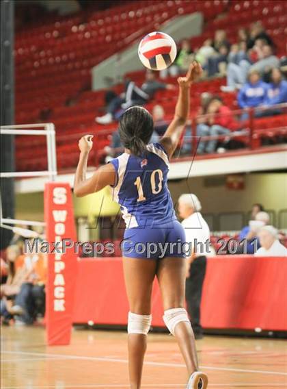 Thumbnail 2 in Pender vs Rosman (NCHSAA 1A Final) photogallery.