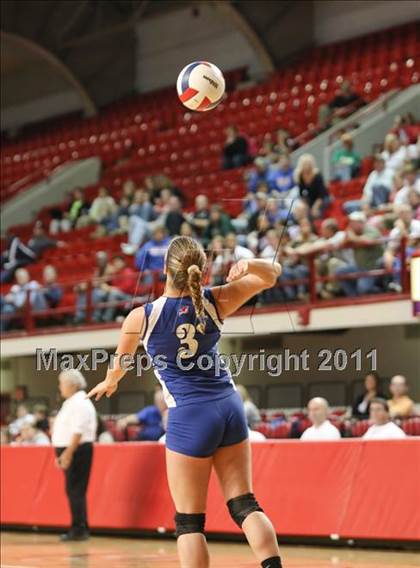 Thumbnail 3 in Pender vs Rosman (NCHSAA 1A Final) photogallery.