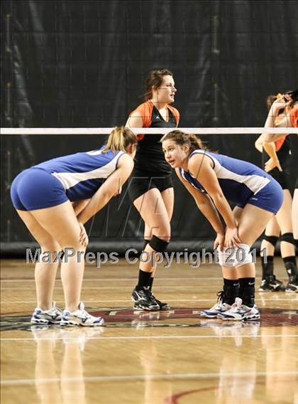 Thumbnail 2 in Pender vs Rosman (NCHSAA 1A Final) photogallery.