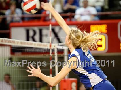 Thumbnail 2 in Pender vs Rosman (NCHSAA 1A Final) photogallery.