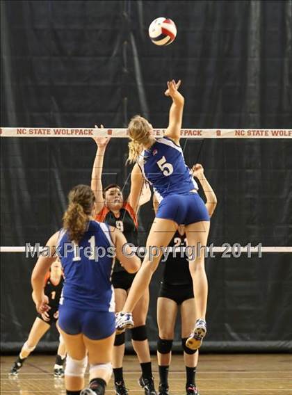 Thumbnail 2 in Pender vs Rosman (NCHSAA 1A Final) photogallery.
