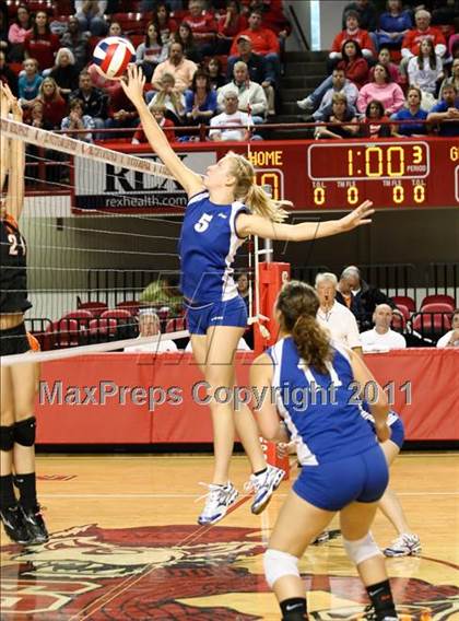 Thumbnail 3 in Pender vs Rosman (NCHSAA 1A Final) photogallery.