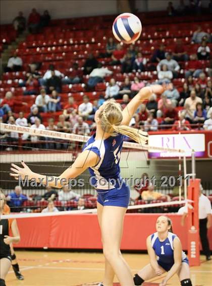 Thumbnail 2 in Pender vs Rosman (NCHSAA 1A Final) photogallery.