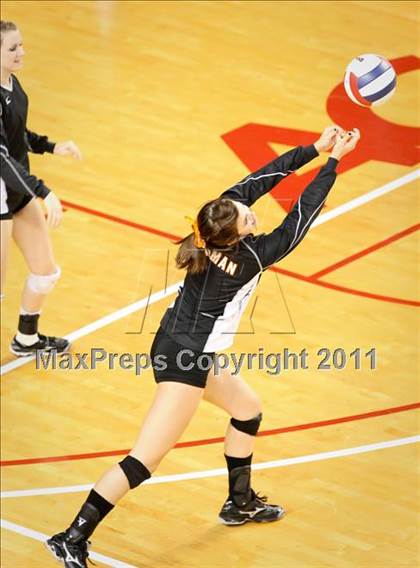 Thumbnail 2 in Pender vs Rosman (NCHSAA 1A Final) photogallery.